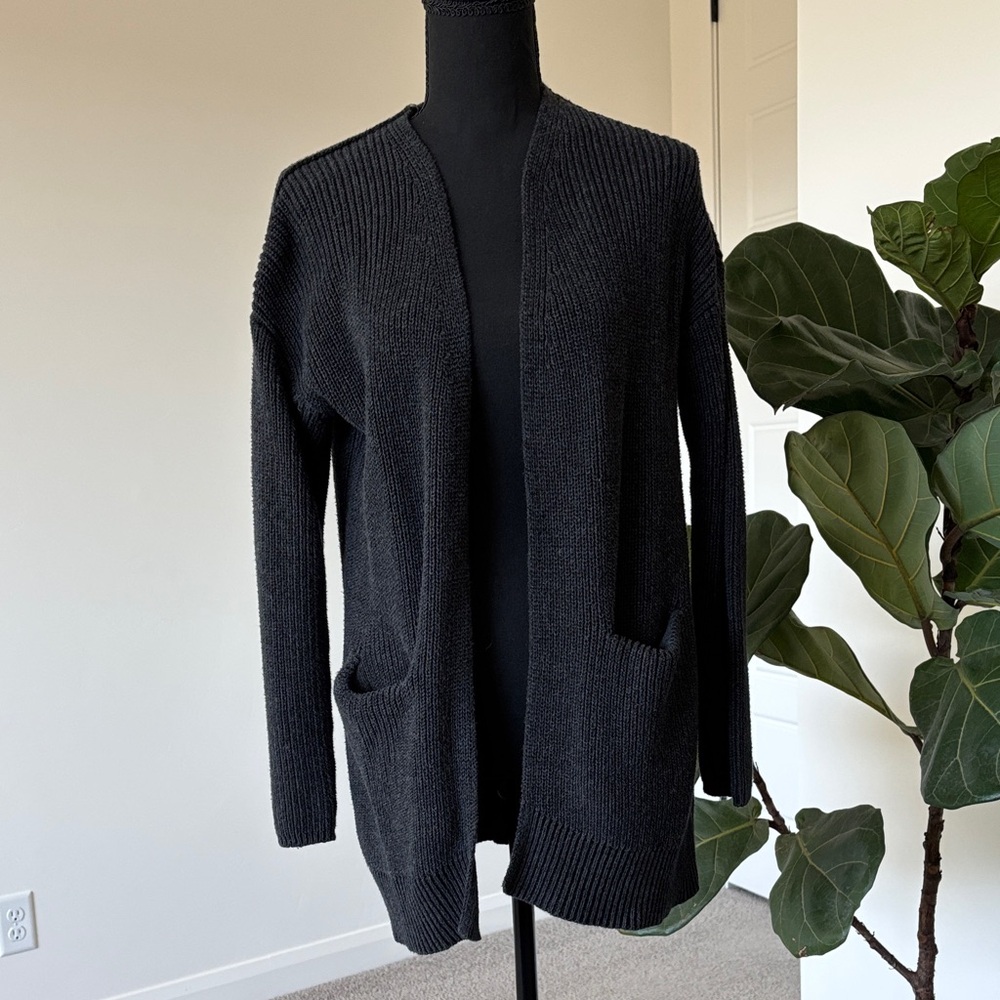 Universal Thread Dark Gray Ribbed Sweater
